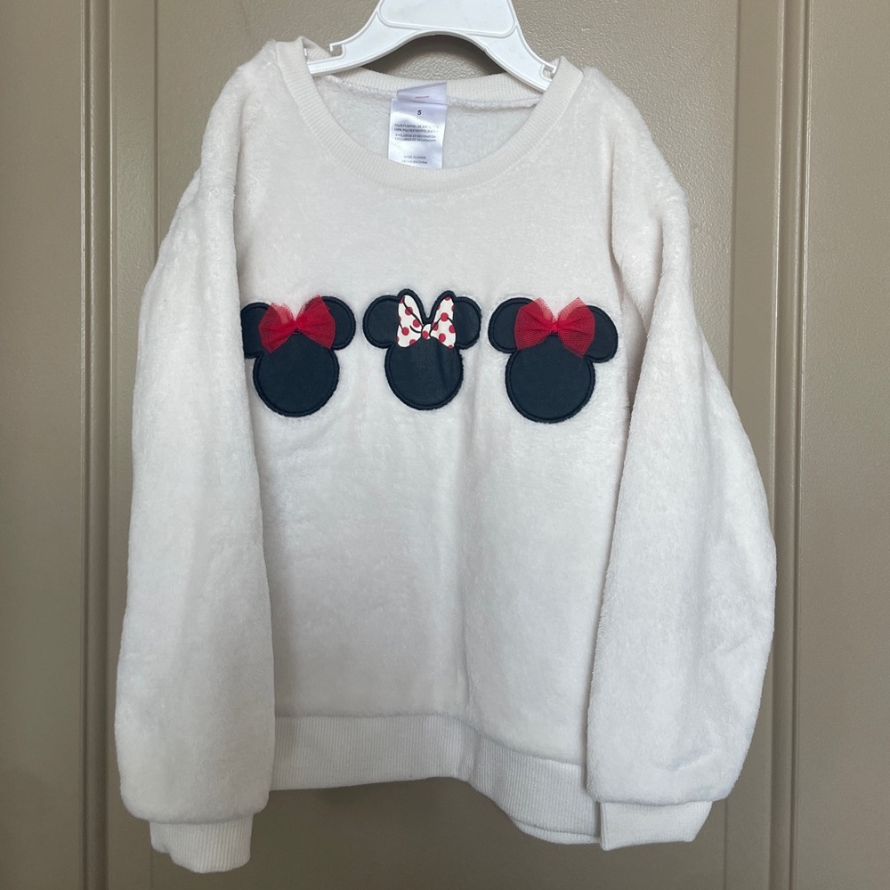 Disney’s Minnie sweatshirt